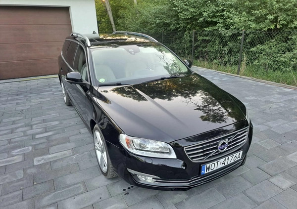 Volvo V70 cena 43600 przebieg: 318689, rok produkcji 2016 z Otwock małe 562
